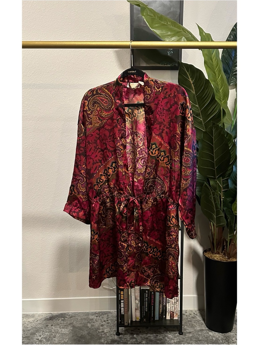 Vintage Victoria Secrets “Gold Label” Multicolored Robe - Size P/S
